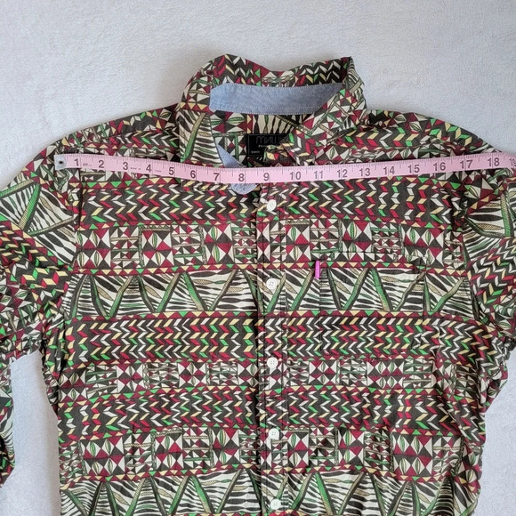MNWKA Mens Button Down Shirt Red Green Black Tribal Design Size M - Picture 8 of 10